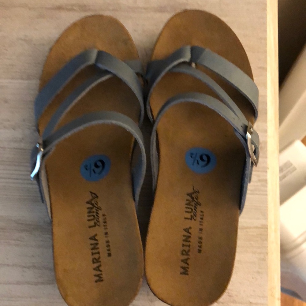 Never wear 6 1/2 blue sandals